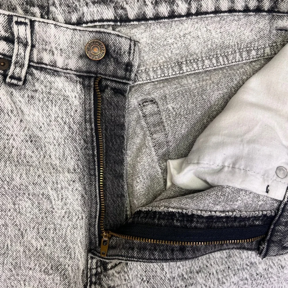 Vintage 80s Levis 505 Jeans Mens 31x31 Acid Wash Grey Made in USA Straight Leg